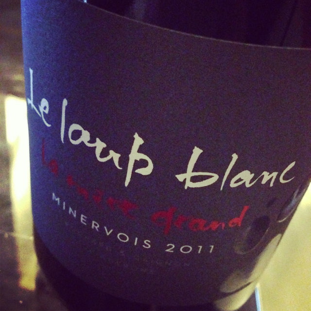 La-mere-grand-domaine-Le-Loup-Blanc