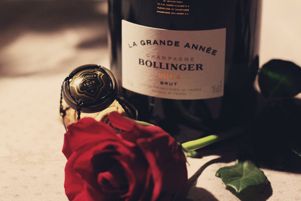 La-Grande-Année-Bollinger-2004-avec-rose