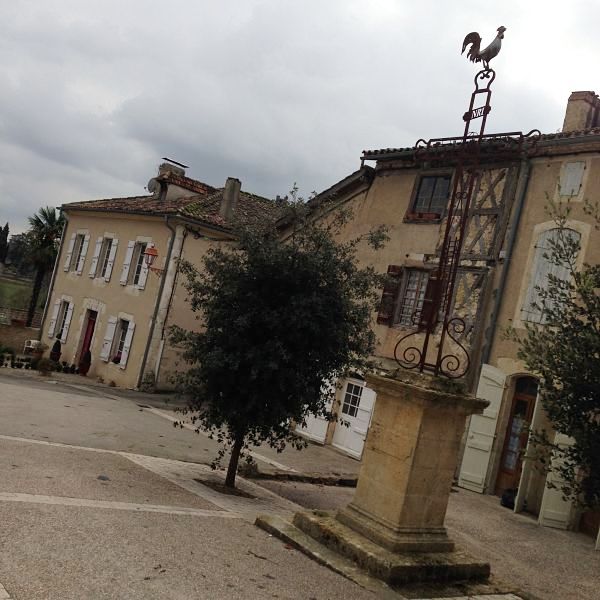 Village autour du Château de Cassaigne- Vinocamp Armagnac Gascogne 2015
